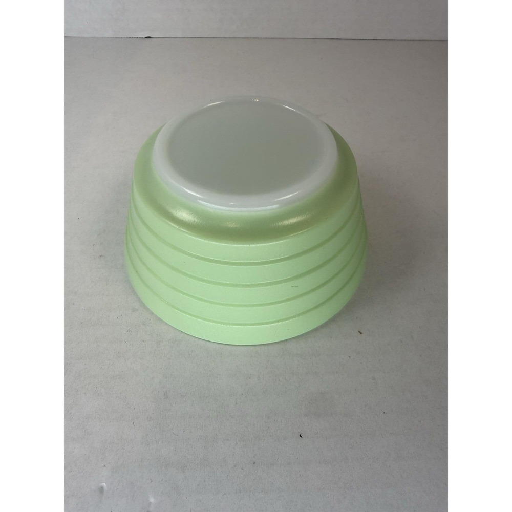Hazel Atlas Moderntone Pastel Green 5" Bowl Mid Century Depression Glass - Picture 3 of 3